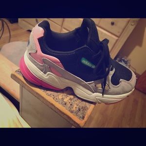Adidas falcon sneakers like NEW....